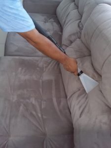 Jak wyprać dywany i wykładziny domowymi sposobami?