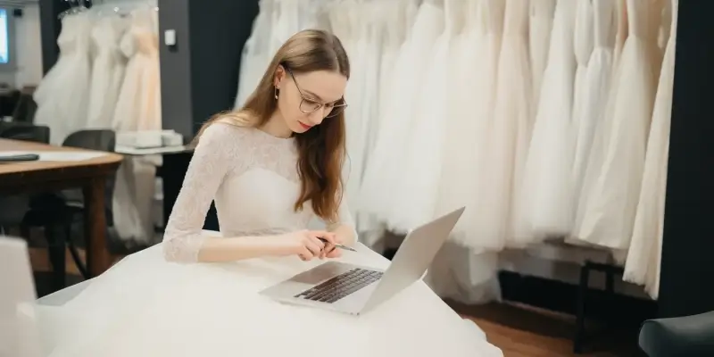 Jak się ubrać na wesele mężczyzna na sportowo?